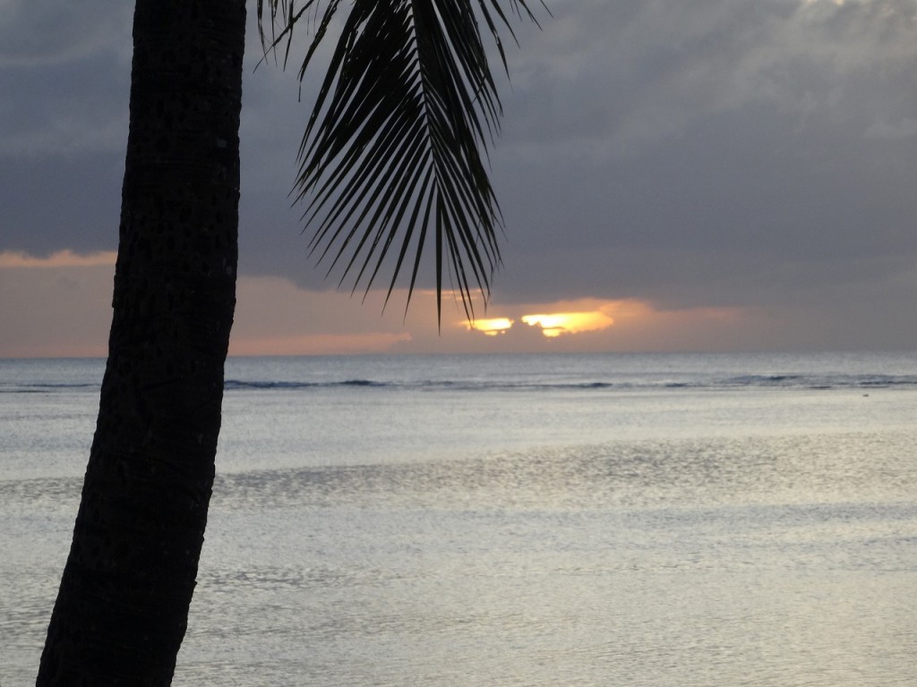 2-8グアム　タモン湾から見た夕陽